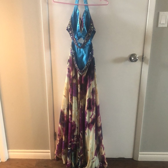 Floral printed prom dress with hand beaded strapping. - Picture 2 of 4